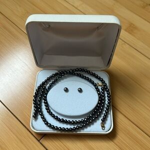 Gray cultured freshwater pearl set - necklace, bracelet, earrings